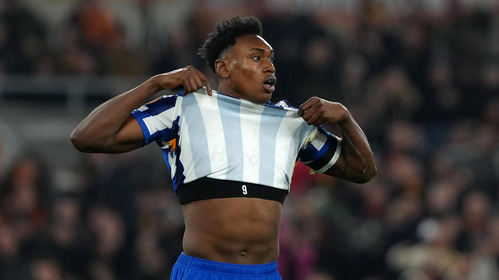 Samu Aghehowa soll das Interesse des FC Bayern geweckt haben