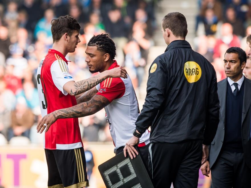 Colin Kâzım-Richards (r.) is tijdens De Graafschap - Feyenoord de vervanger van Michiel Kramer (l.). (04-10-2015) Colin Kâzım-Richards (r.) is tijdens De Graafschap - Feyenoord de vervanger van Michiel Kramer (l.). (04-10-2015)
