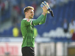 Hat sich bereits von den Hannover-Fans verabschiedet: Ron-Robert Zieler