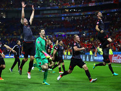 Das große Feiern nach dem ersten Sieg in Albaniens EM-Geschichte