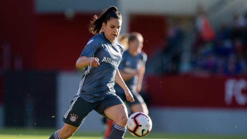Die Damen des FC Bayern nehmen Kurs auf das Viertelfinale Die Damen des FC Bayern nehmen Kurs auf das Viertelfinale
