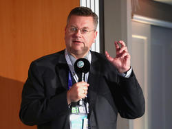 Reinhard Grindel will das gestörte Verhältnis des DFB zu Franz Beckenbauer wieder kitten