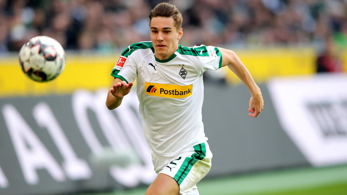 Florian Neuhaus soll bald sein Debüt in der A-Nationalmannschaft feiern Florian Neuhaus soll bald sein Debüt in der A-Nationalmannschaft feiern