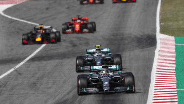 Nach dem Safety-Car übernahm Mercedes sofort wieder das Kommando Nach dem Safety-Car übernahm Mercedes sofort wieder das Kommando