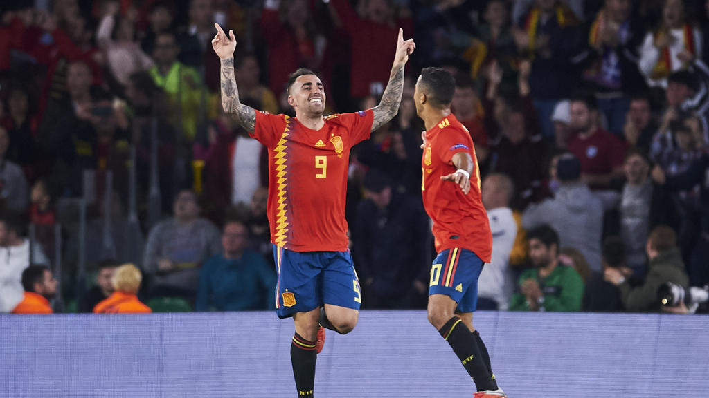 Paco Alcácer (l.) und Thiago (r.) kehren nach einer längeren Pause in die Nationalmannschaft zurück