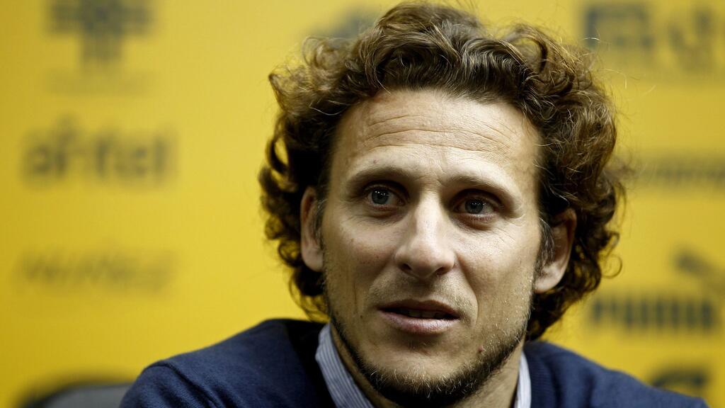 Ex-Fußballer Diego Forlan nimmt im November an einem Profi-Tennisturnier teil