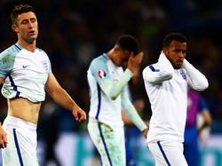 Los jugadores ingleses tras la derrota histórica ante Islandia. (Foto: Getty)