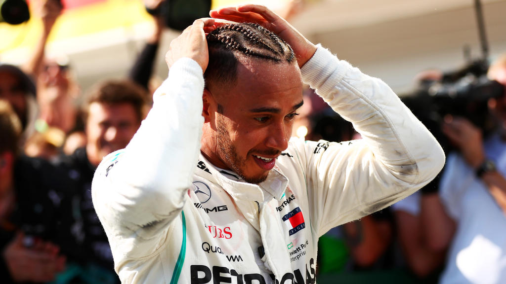 Lewis Hamilton schaffte es aus ärmeren Verhältnissen bis an die Spitze Lewis Hamilton schaffte es aus ärmeren Verhältnissen bis an die Spitze