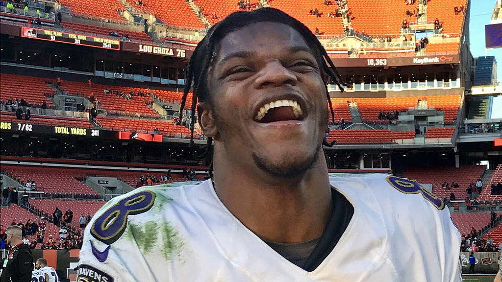 Lamar Jackson präsentiert sich in überragender Form Lamar Jackson präsentiert sich in überragender Form