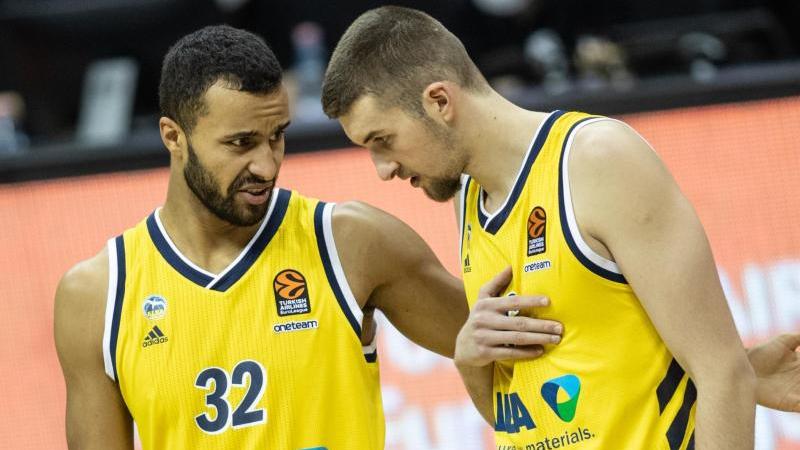 ALBA Berlin kämpfte sich nach anfänglicher Mühe zum Pflichtsieg ALBA Berlin kämpfte sich nach anfänglicher Mühe zum Pflichtsieg