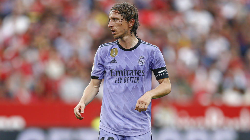 Real-Kapitän Modric bleibt dem Klub mindestens bis 2024 erhalten Real-Kapitän Modric bleibt dem Klub mindestens bis 2024 erhalten