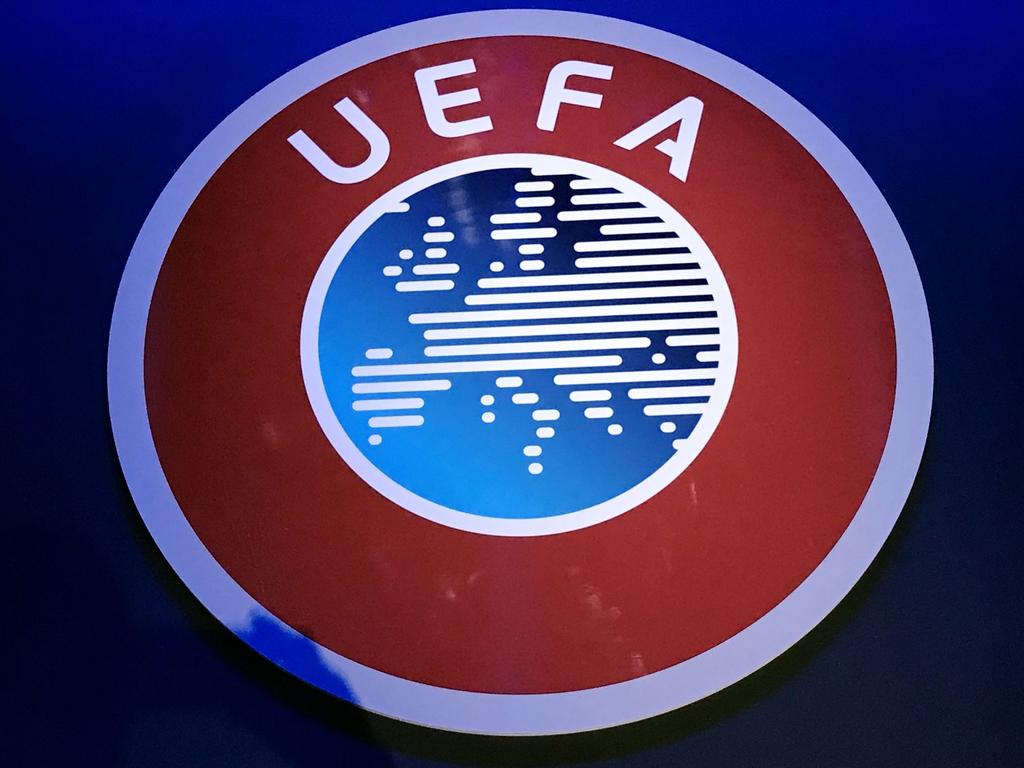 Die UEFA will sich die Vorfälle genauer ansehen. Die UEFA will sich die Vorfälle genauer ansehen.