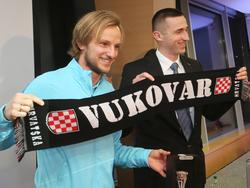 Ivan Rakitić (l.) will mit Kroatien den EM-Titel