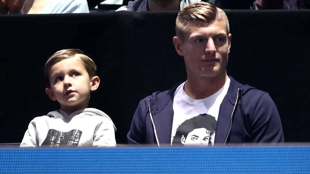 DFB-Nationalspieler Toni Kroos hat sich unters Publikum in London gemischt