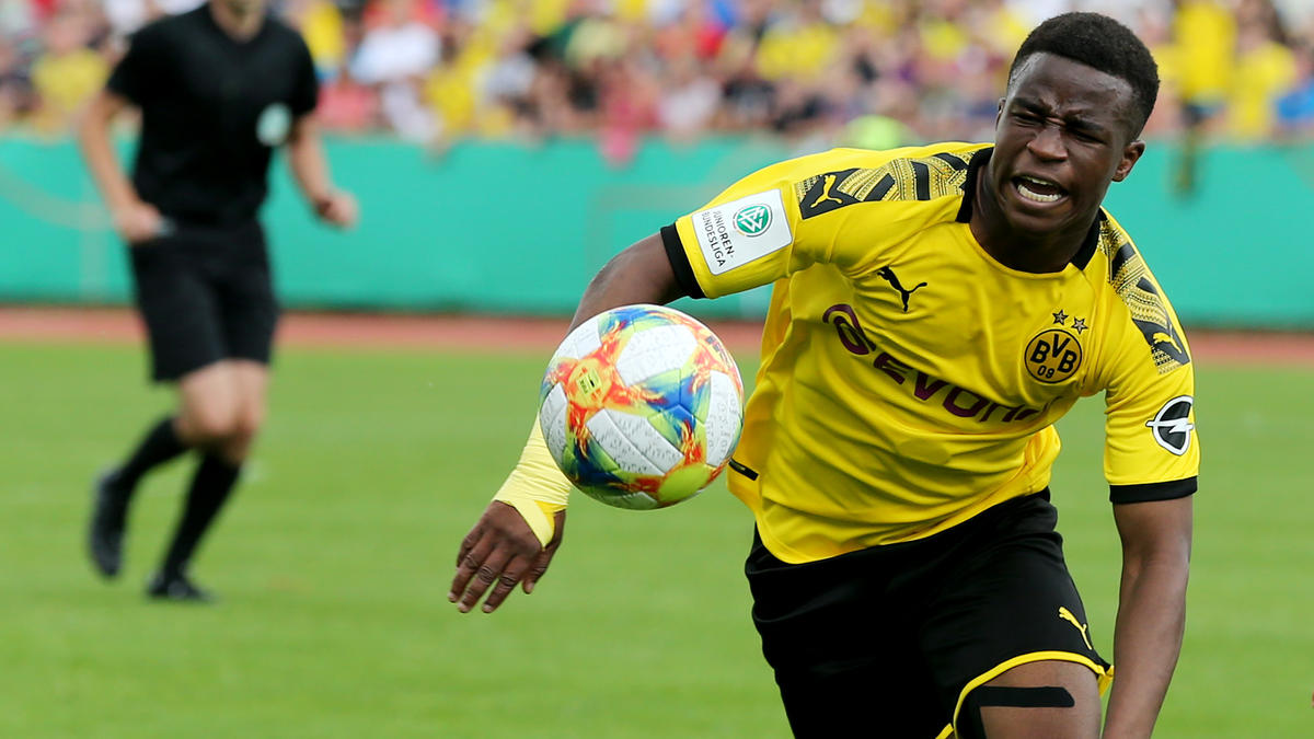 Youssoufa Moukoko gilt als größtes Talent im BVB-Nachwuchs Youssoufa Moukoko gilt als größtes Talent im BVB-Nachwuchs