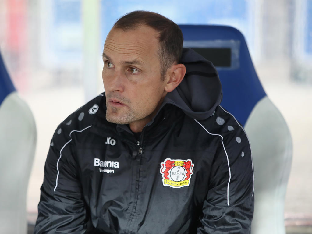 Heiko Herrlich sitzt erstmals für Bayer in der Bundesliga auf der Bank