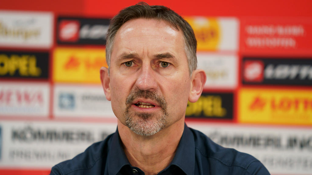 Hat Verständnis für die Debatte um einen Neustart der Bundesliga: Achim Beierlorzer Hat Verständnis für die Debatte um einen Neustart der Bundesliga: Achim Beierlorzer