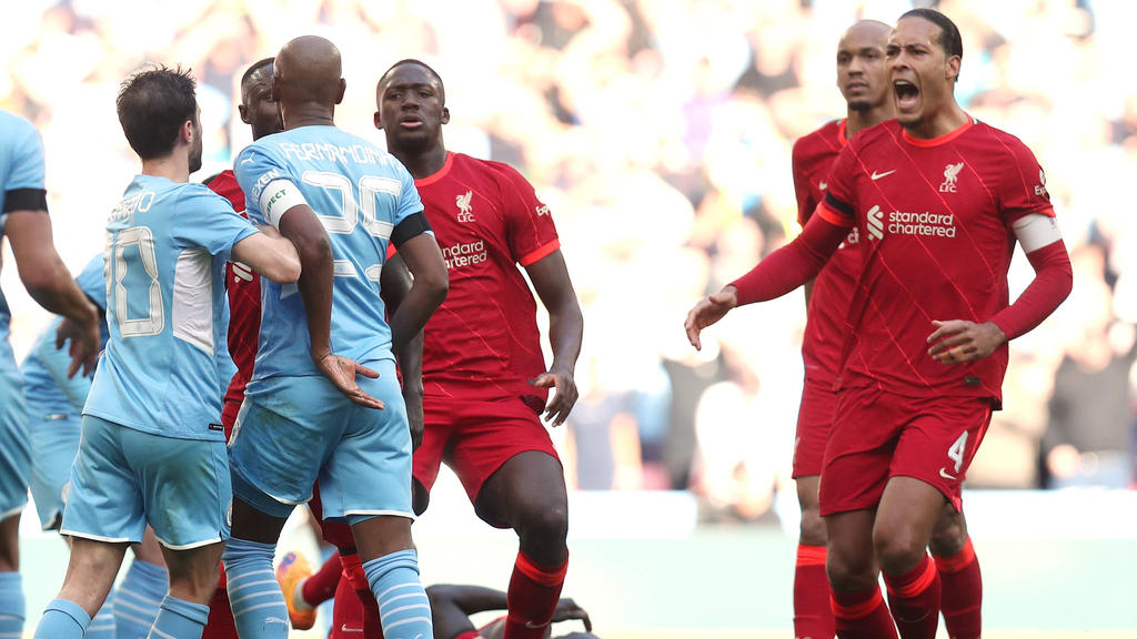 Man City, Liverpool locked in title battle