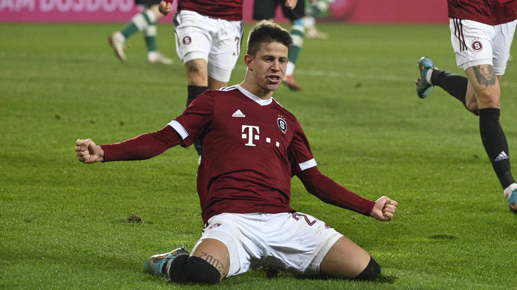 Wechselt trotz Bayern- und BVB-Interesse wohl nach Leverkusen: Adam Hlozek