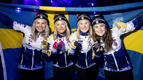 Das schwedische Langlauf-Team feierte die Erfolge ausgelassen