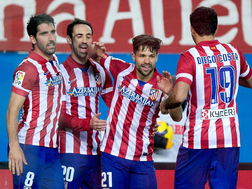 Zwei Tage nach dem Last-Minute-Transfer von Wolfsburg nach Madrid, traf Diego (2.v.r.) in seinem ersten Einsatz für die Zwei Tage nach dem Last-Minute-Transfer von Wolfsburg nach Madrid, traf Diego (2.v.r.) in seinem ersten Einsatz für die