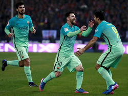 A la derecha Messi y Suárez celebran una de las dianas en el Calderón. (Foto: Getty)
