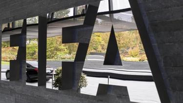 Die FIFA hat die Sonderregelung für Transfers um ein Jahr verlängert