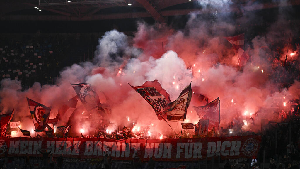 Solche Bilder wird es von den Fans des FC Bayern beim nächsten Auswärtsspiel nicht geben