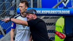 HSV-Cheftrainer Steffen Baumgart (r.) mit Kapitän Sebastian Schonlau