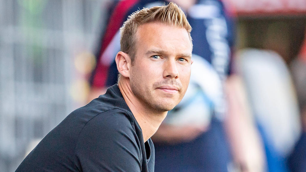 Tommy Stroot ist der Trainer der Wolfsburger Frauen Tommy Stroot ist der Trainer der Wolfsburger Frauen