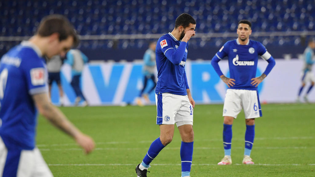 Nabil Bentaleb (M.) hat beim FC Schalke 04 keine Zukunft mehr