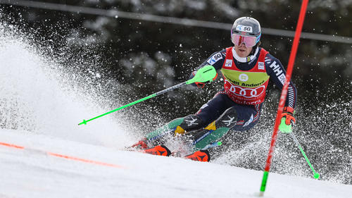 Lucas Braathen gewinnt die Kristallkugel des Slalom-Weltcups