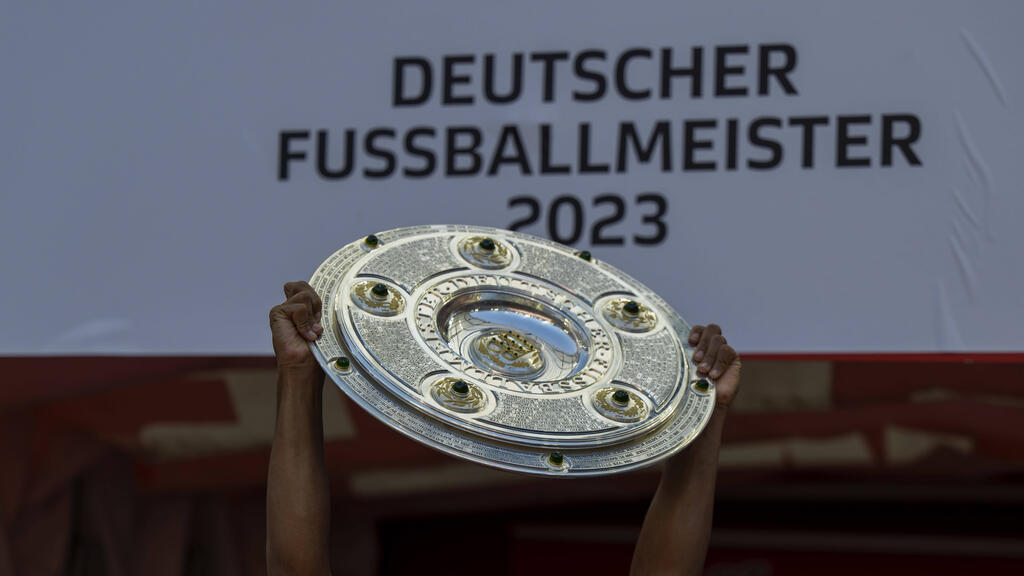 Bayer Leverkusen wird auch im Fall eines Titelgewinns am kommenden Sonntag noch nicht direkt die Meisterschale überreicht bekommen