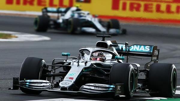 Hamilton auf Hart vor Bottas auf Medium: Die Strategie war geplant, die Plätze nicht Hamilton auf Hart vor Bottas auf Medium: Die Strategie war geplant, die Plätze nicht