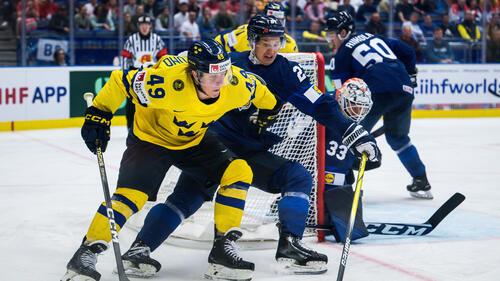 Schweden setzt sich bei der Eishockey-WM knapp gegen Finnland durch