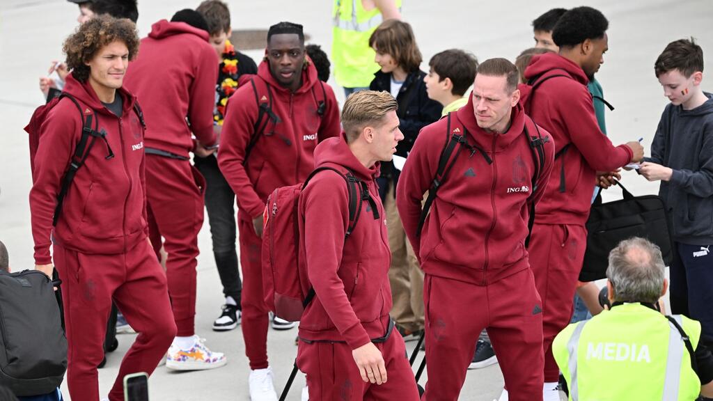 Die belgischen Spieler bei der Ankunft am Stuttgarter Flughafen