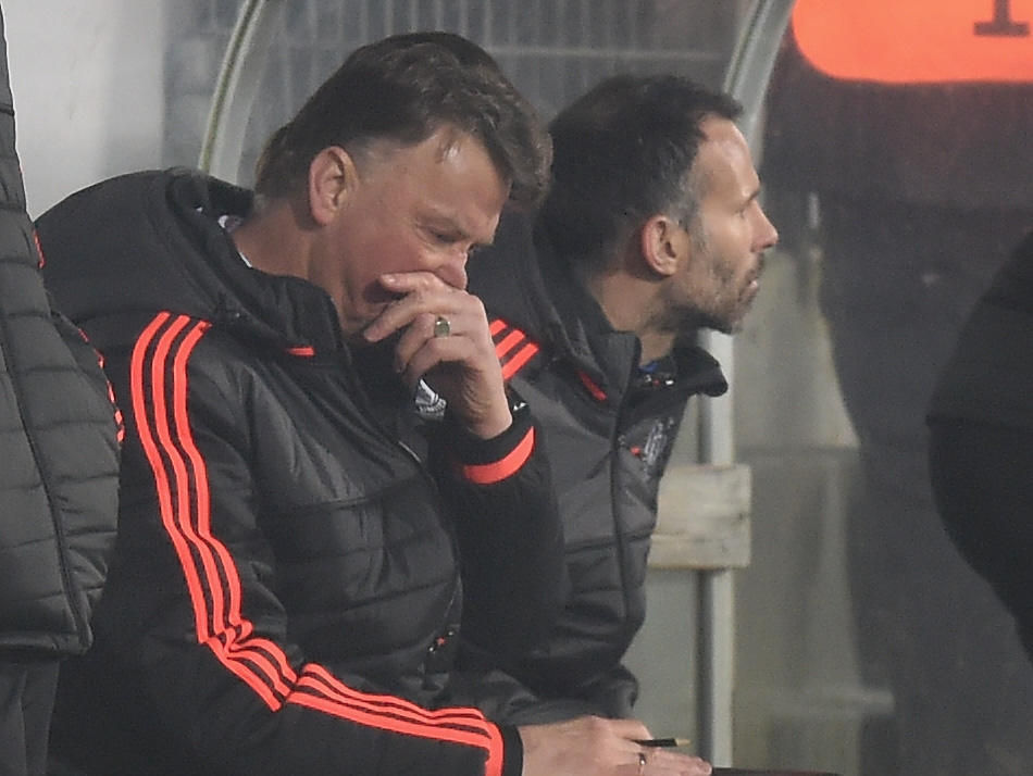 Verzweifelt: Van Gaal steckt mit United in einer großen Krise.