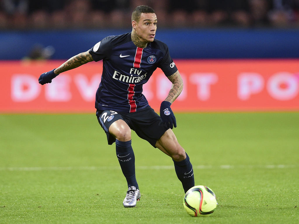 Paris, France. 22nd Sep, 2013. Gregory Van Der Wiel (PSG) during the French  Ligue One game between Paris Saint-Germain and AS Monaco from the Parc des  Princes. Credit: Action Plus Sports/Alamy Live