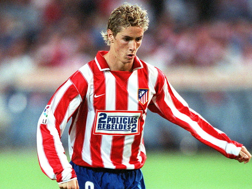 Fernando Torres begint zijn carrière bij Atlético Madrid en de spits maakt indruk in de hoofdstad van Spanje.