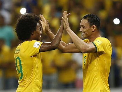Willian y Ricardo Oliveira fueron los goleadores de Brasil. (Foto: ProShots)