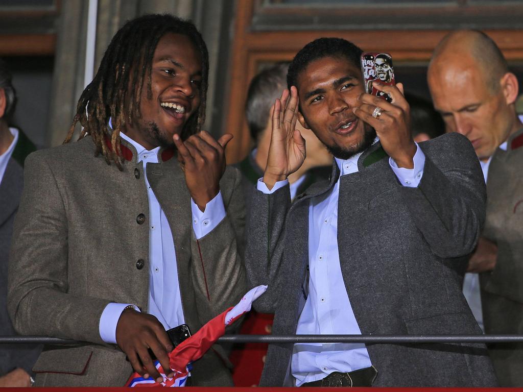 Renato Sanches (l.) und Douglas Costa feierten mit dem FC Bayern München die Meisterschaft