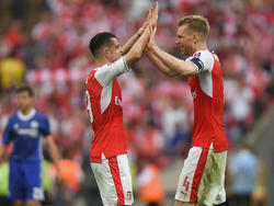 Granit Xhaka respektiert den Deutschen Per Mertesacker als Leader im Team