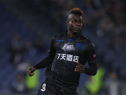 Mario Balotelli versteht Senator Tony Iwobi nicht