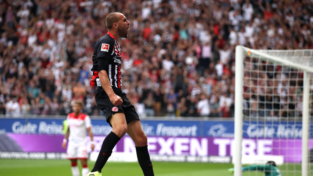 Eintracht Frankfurt besiegt Fortuna Düsseldorf Eintracht Frankfurt besiegt Fortuna Düsseldorf