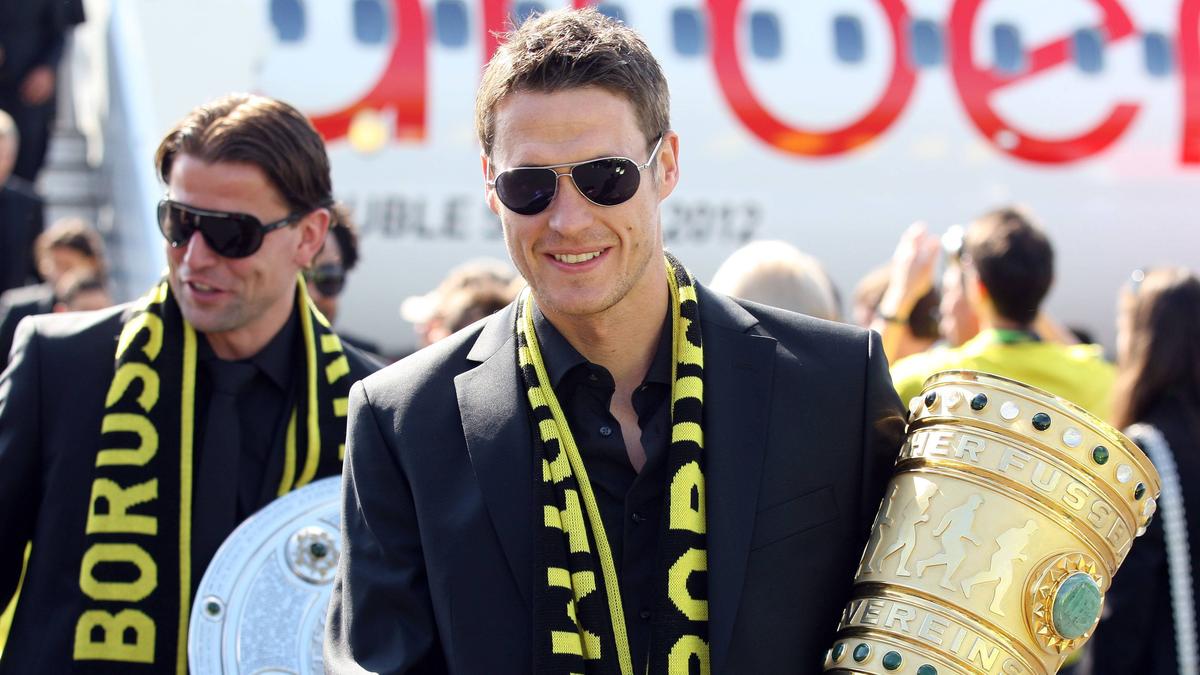Sebastian Kehl und der BVB besiegten den FC Bayern im Pokalfinale 2012 Sebastian Kehl und der BVB besiegten den FC Bayern im Pokalfinale 2012