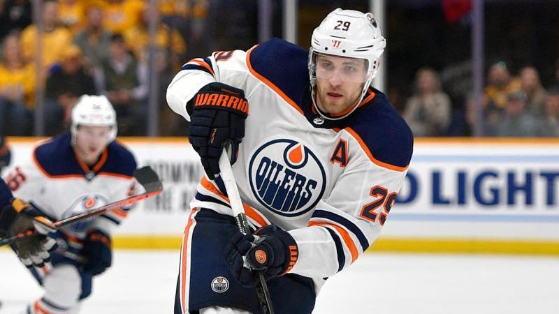 Geht den Neustart mit gemischten Gefühlen an: Leon Draisaitl Geht den Neustart mit gemischten Gefühlen an: Leon Draisaitl