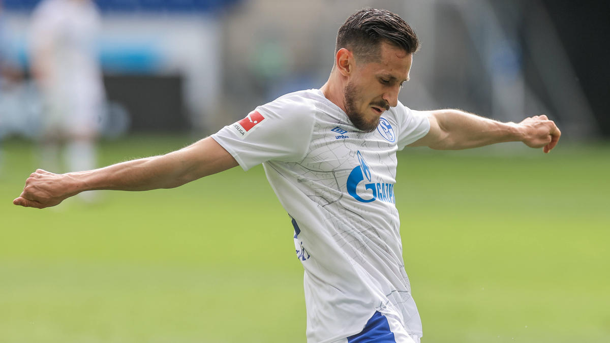 Neuanfang Bei Holstein Kiel Steven Skrzybski Wechselt Vom Fc Schalke In Den Hohen Norden