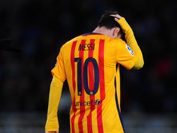 Messi se lamenta en un lance del encuentro en Anoeta. (Foto: Getty)