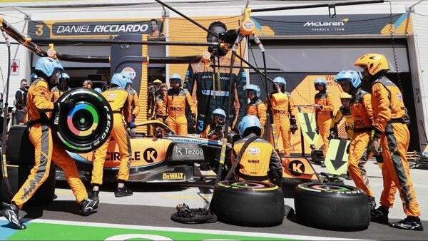So-erkl-rt-McLaren-sein-Boxenchaos