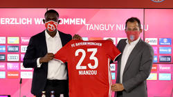 Der FC Bayern gab jüngst die Verpflichtung von PSG-Talent Tanguy Nianzou (l.) bekannt